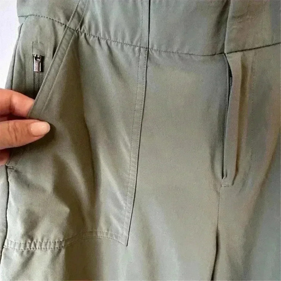 Athleta Tribeca Utility Crop Laurel Olive Green Pants Size 10 - Picture 6 of 14